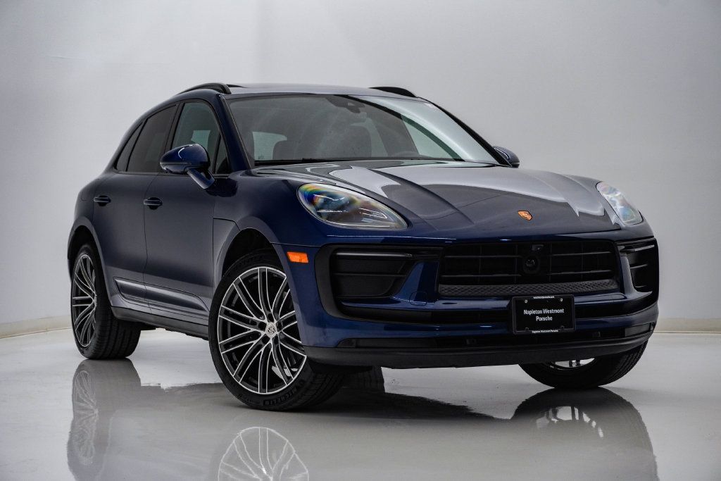 Certified 2026 Porsche Macan AWD/4WD image 8