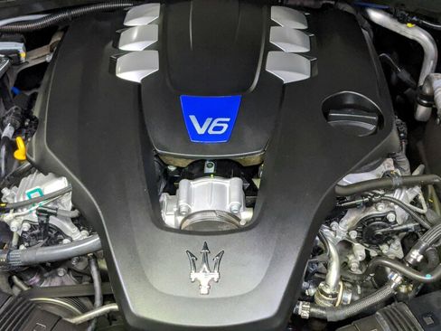 Used 2017 Maserati Quattroporte S Q4 image 33