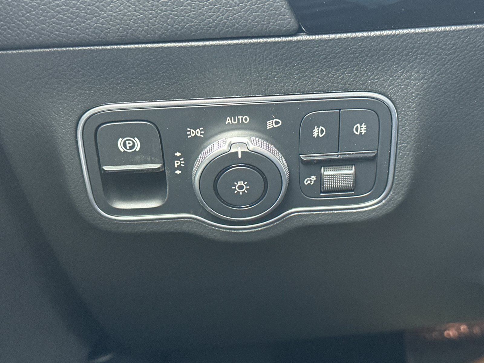 Used 2025 Mercedes-Benz GLA 250 image 30