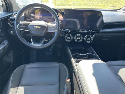 Used 2024 Chevrolet Blazer EV LT image 8