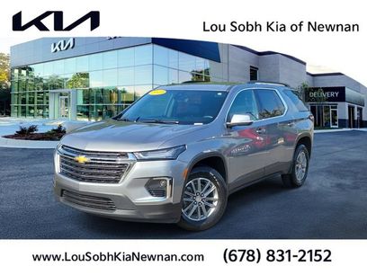 Used 2023 Chevrolet Traverse LT w/ Rear Camera Mirror Package