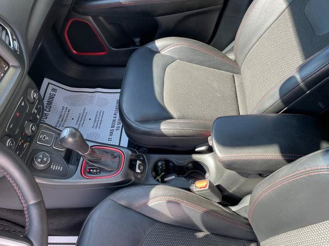 Used 2018 Jeep Compass Trailhawk w/ Navigation Group AWD/4WD image 16