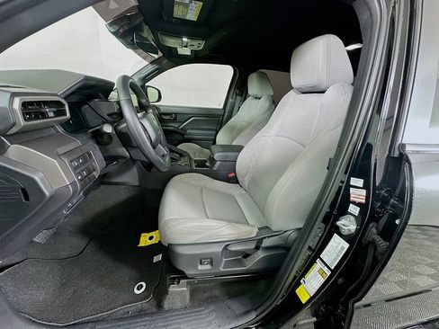 Used 2024 Toyota Tacoma SR5 RWD image 21