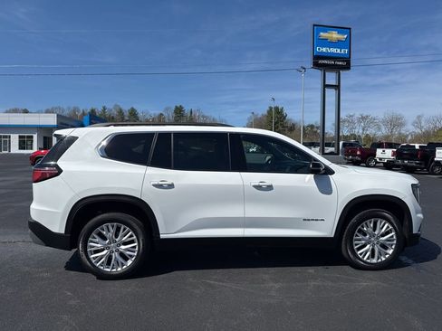 Used 2024 GMC Acadia Elevation AWD/4WD image 11