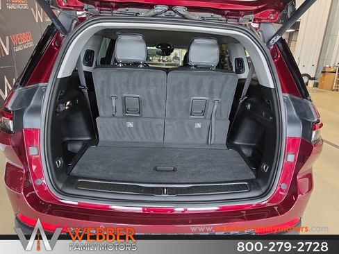 Used 2023 Jeep Grand Cherokee L Limited w/ Black Appearance Package AWD/4WD image 8