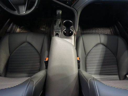 Used 2024 Toyota Camry SE w/ Convenience Package image 26