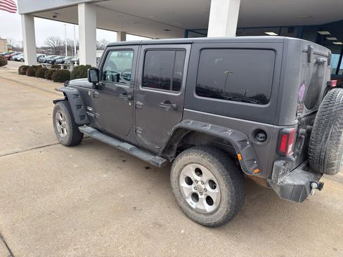 Used 2014 Jeep Wrangler Unlimited Sahara image 8