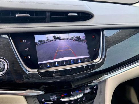 Used 2020 Cadillac XT6 Premium Luxury FWD image 27