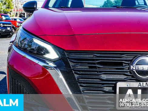 Used 2025 Nissan Altima 2.5 SV FWD image 12