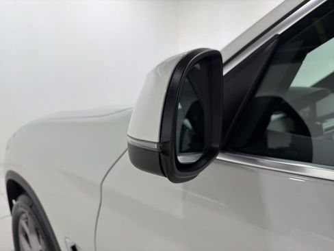 Certified 2024 BMW X3 xDrive30i w/ Convenience Package image 9