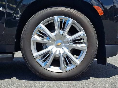 Certified 2023 Chevrolet Suburban High Country w/ Max Trailering Package AWD/4WD image 8