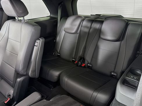 Certified 2025 Mercedes-Benz GLS 450 4MATIC image 10