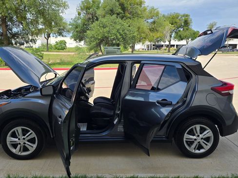 Used 2020 Nissan Kicks S FWD image 14