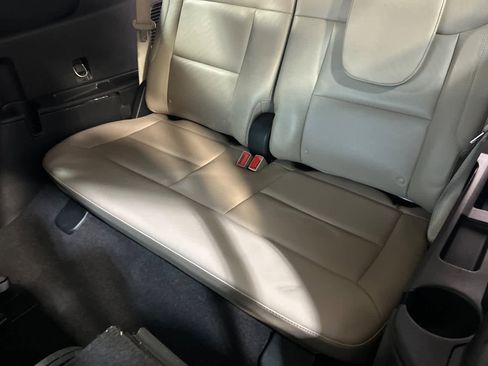 Used 2020 Ford Explorer Limited image 16