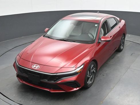 Used 2024 Hyundai Elantra Limited FWD image 35