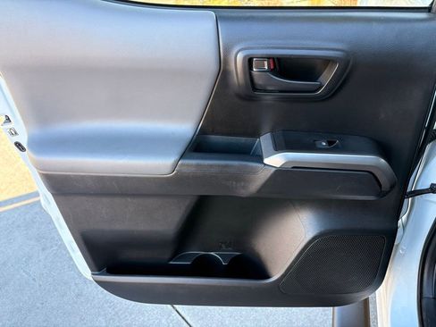 Used 2017 Toyota Tacoma SR5 w/ Tow Package image 28