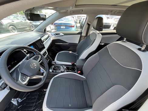 New 2026 Volkswagen Taos SE AWD/4WD image 21
