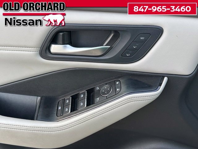 Used 2023 Nissan Rogue SL FWD image 9