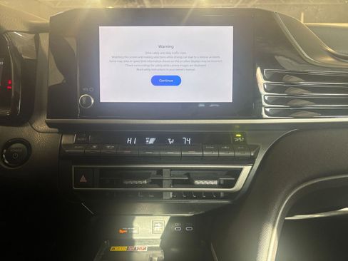 Used 2025 Toyota Camry LE image 20