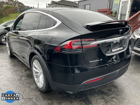 Used 2018 Tesla Model X 75D image 81