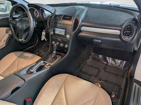 Used 2011 Mercedes-Benz SLK 300 image 16