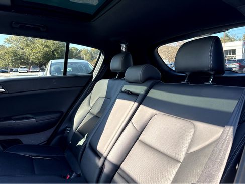 Used 2020 Kia Sportage S w/ S Sunroof Package image 19