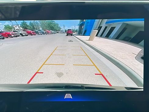 Used 2025 Chevrolet Trax ACTIV w/ Sunroof Package FWD image 22