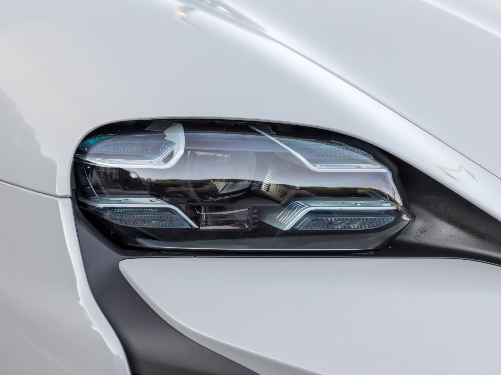 Certified 2021 Porsche Taycan Turbo S AWD/4WD image 15