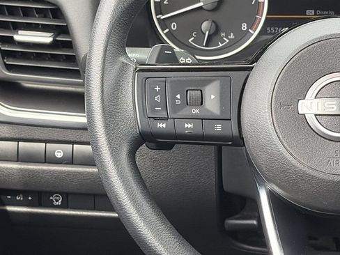 Used 2023 Nissan Rogue SV FWD image 22