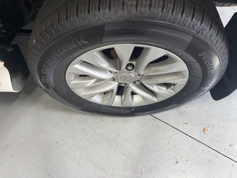 Used 2016 Lexus GX 460 image 32