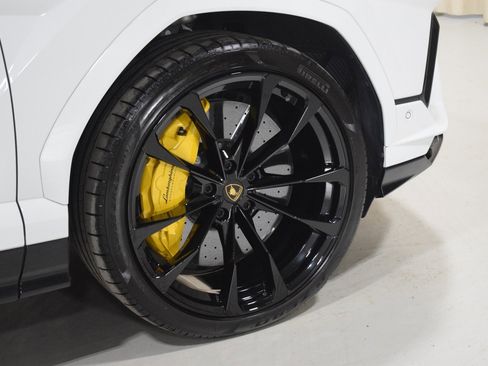 Used 2024 Lamborghini Urus S image 16