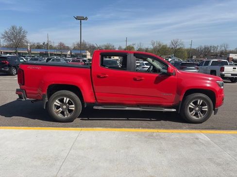 Used 2017 Chevrolet Colorado W/T AWD/4WD image 5
