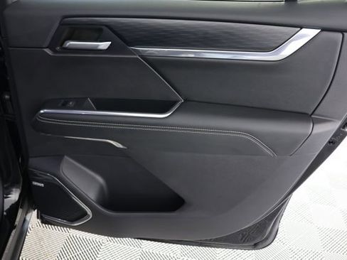 Used 2024 GMC Acadia Elevation w/ Luxury Package image 29