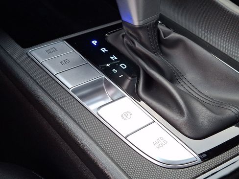 Certified 2023 Hyundai Elantra Limited FWD image 27