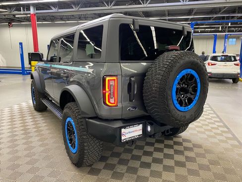 Used 2023 Ford Bronco Wildtrak image 5