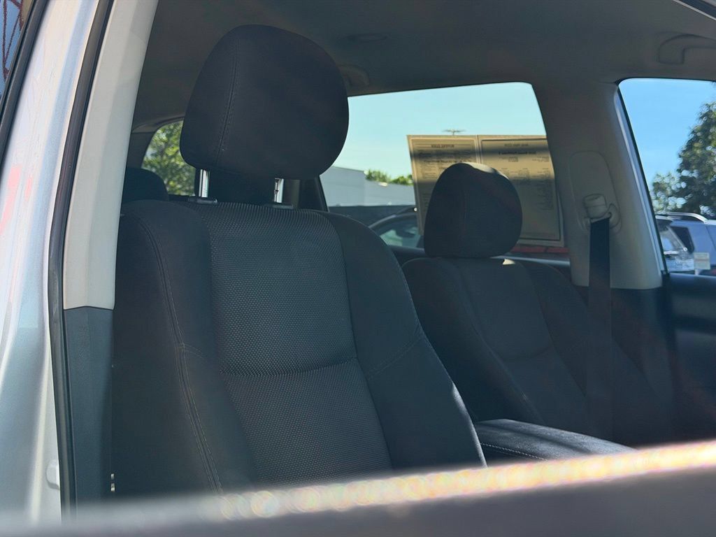 Used 2020 Nissan Pathfinder S FWD image 33