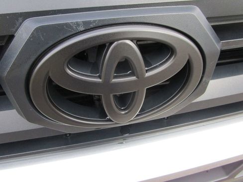 Used 2024 Toyota Tacoma SR5 image 15