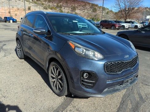 Used 2017 Kia Sportage EX w/ EX Premium Package image 2