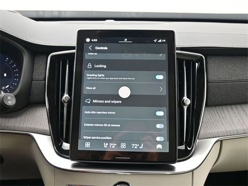 New 2026 Volvo XC90 B6 Ultra image 18