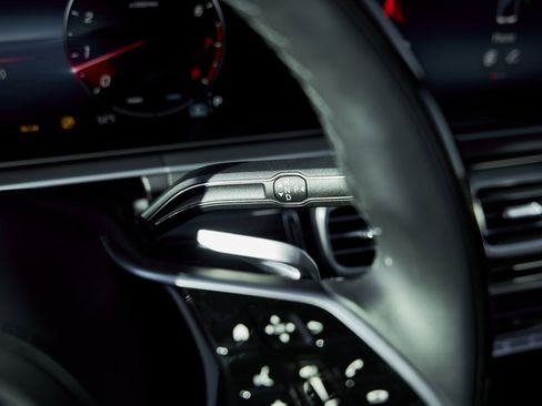 Used 2024 Mercedes-Benz Maybach GLS 600 4MATIC image 52