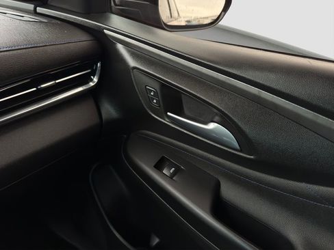 Used 2024 Buick Envista Sport Touring w/ Convenience II Package image 17