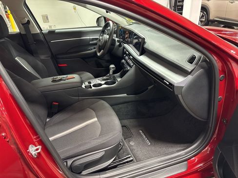 Certified 2025 Hyundai Sonata SE FWD image 28