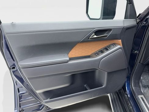 Used 2025 Lexus GX 550 image 39