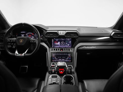 Used 2022 Lamborghini Urus AWD/4WD image 44