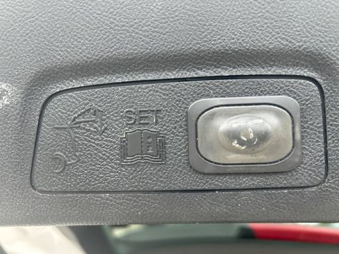 Used 2019 Lincoln MKC Reserve w/ MKC Climate Package FWD image 23