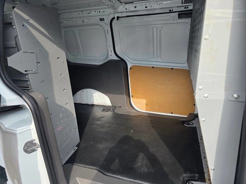 Used 2022 Ford Transit Connect XL image 15