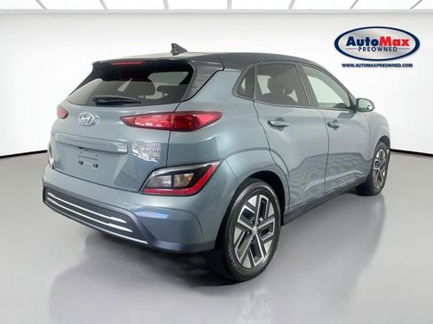 Used 2023 Hyundai Kona SE image 2