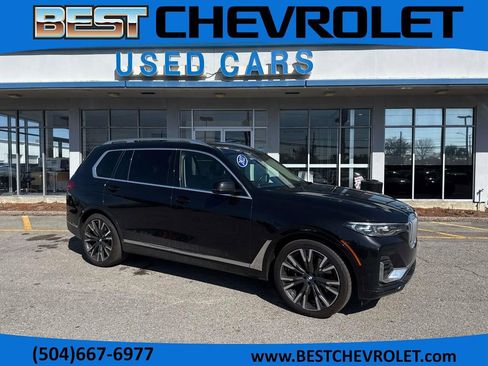 Used 2022 BMW X7 xDrive40i w/ Cold Weather Package image 1