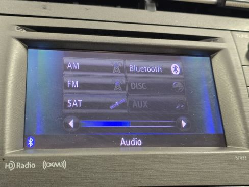 Used 2013 Toyota Prius Three w/ Solar Roof Pkg image 4