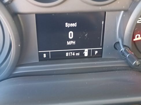 Used 2025 Chevrolet Silverado 1500 Custom image 2